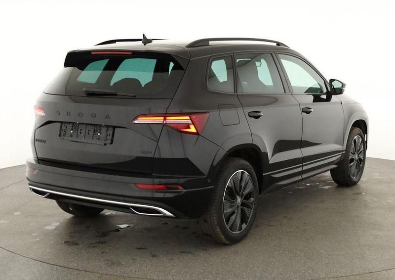 Neu Skoda Karoq Selection 150 PS (110 kW) 2026 Black magic perleffekt SUV