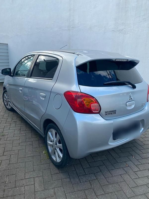 Silber Gebraucht 2013 Mitsubishi Space Star Kleinwagen | 3.999 € (Fairer Preis) - Bild 1/4