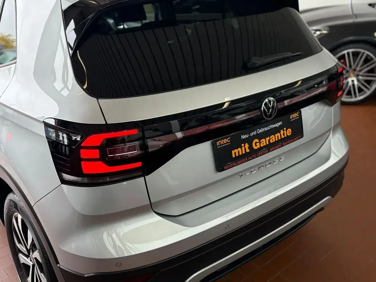 Gebraucht VW T-Cross 110 PS (80 kW) 2022 Silber SUV