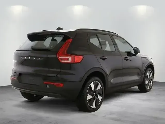 Gebraucht Volvo EX40 Plus 175 kW (238 PS) 2024 Onyx black SUV