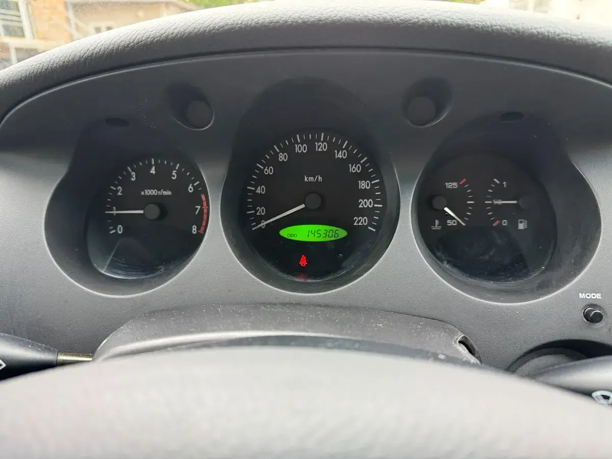 Occasion Chevrolet Evanda 131 ch (96 kW) 2006 Argent Berline