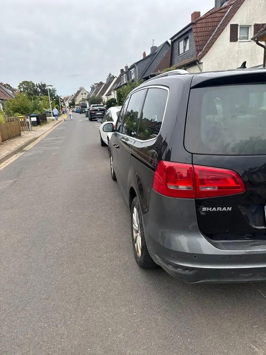 Gebraucht VW Sharan 170 PS (125 kW) 2011 Schwarz Van / Kleinbus