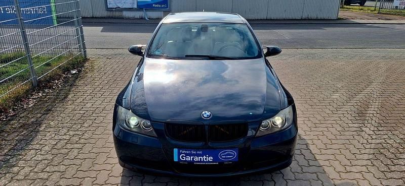 Gebraucht BMW 320 150 PS (110 kW) 2005 Blau Limousine