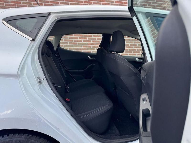 Gebraucht Ford Fiesta Titanium 101 PS (74 kW) 2022 Weiß Kleinwagen