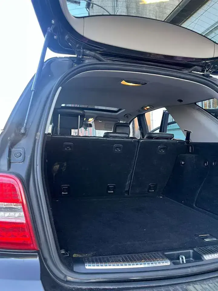 Gebraucht Mercedes ML350 224 PS (164 kW) 2010 Schwarz SUV