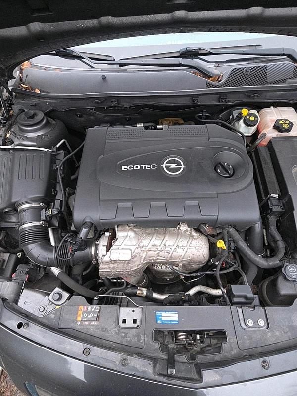 Gebraucht Opel Insignia 135 PS (99 kW) 2010 Grau Kombi