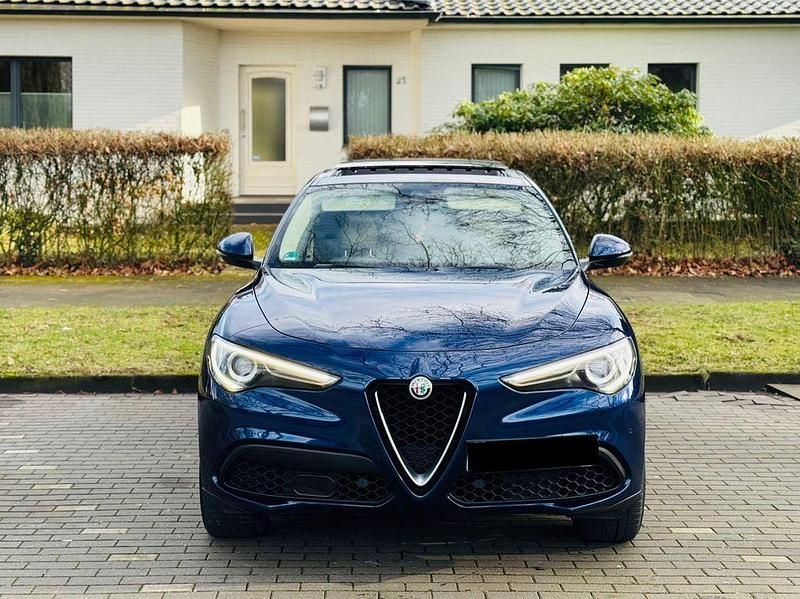 Gebraucht Alfa Romeo Stelvio Veloce 280 PS (205 kW) 2018 Blau SUV