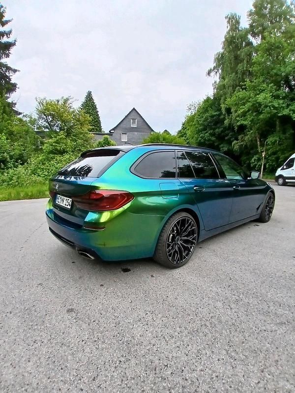 Grau Gebraucht 2019 BMW 540 Kombi | 28.000 € (Fairer Preis) - Bild 1/4