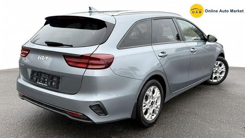 Gebraucht Kia Ceed 160 PS (117 kW) 2024 Silber Kleinwagen