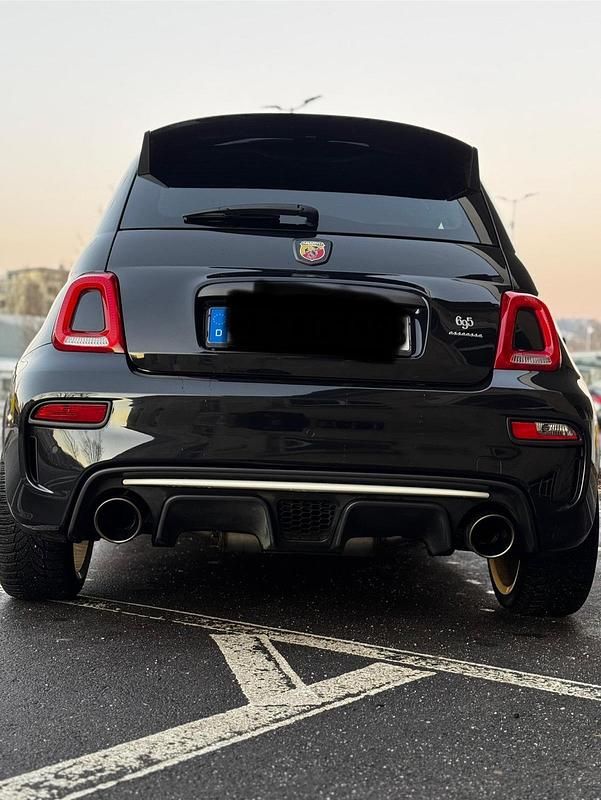 Gebraucht Abarth 695 Esseesse 180 PS (132 kW) 2020 Schwarz Kleinwagen