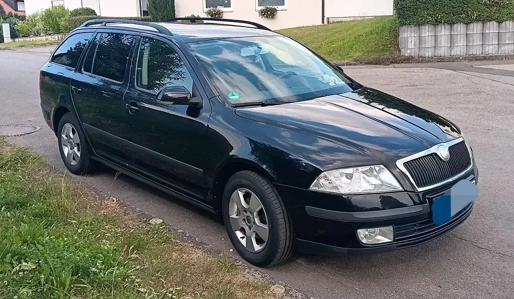 Gebraucht Skoda Octavia Ambiente 160 PS (117 kW) 2009 Schwarz Kombi
