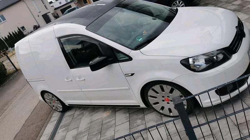 Gebraucht VW Caddy 102 PS (75 kW) 2011 Weiß Van / Kleinbus