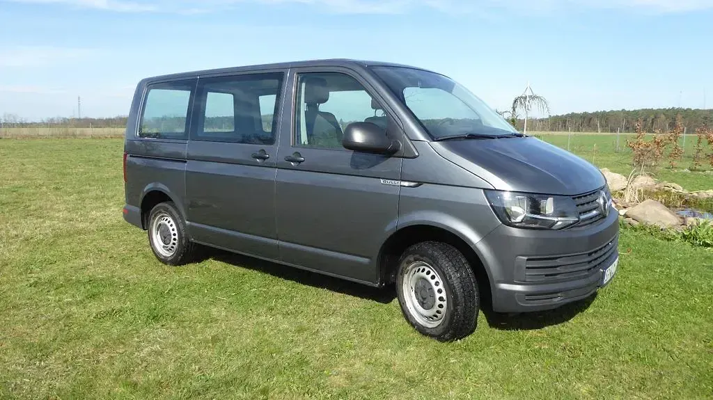 Gebraucht VW T6 102 PS (75 kW) 2017 Grau Van
