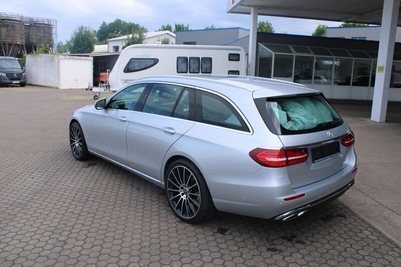 Gebraucht Mercedes E350 258 PS (189 kW) 2018 Silber Limousine
