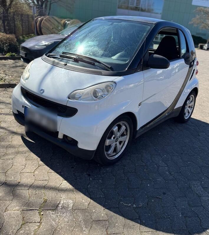 Weiß Gebraucht 2009 Smart ForTwo Coupé Coupé | 2.900 € (Fairer Preis) - Bild 1/4