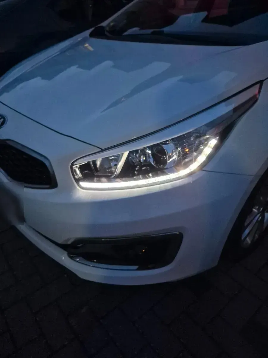 Gebraucht Kia Ceed Edition 7 101 PS (74 kW) 2018 Weiß Kleinwagen