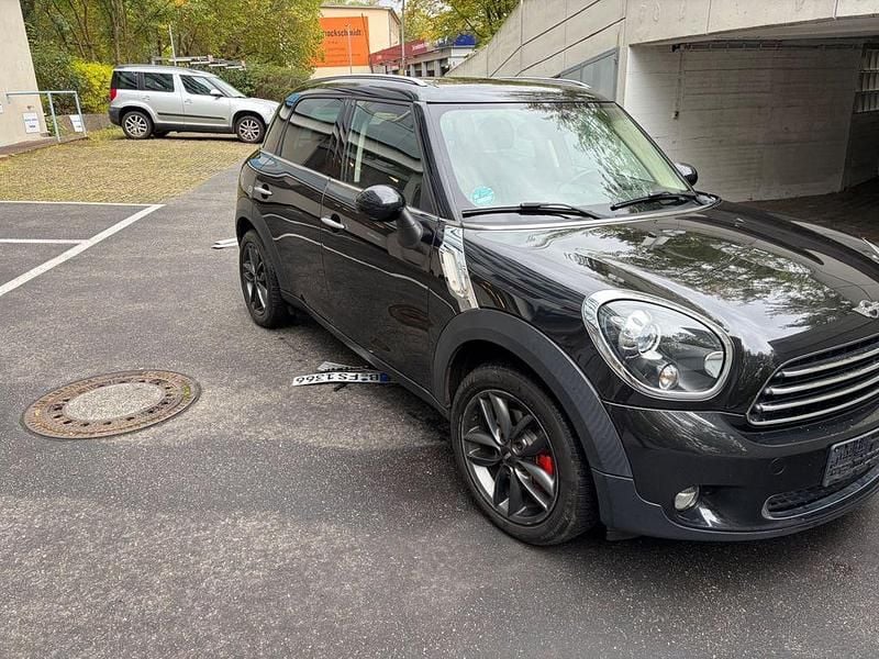 Schwarz Gebraucht 2014 Mini Countryman SUV | 8.490 € - Bild 1/4