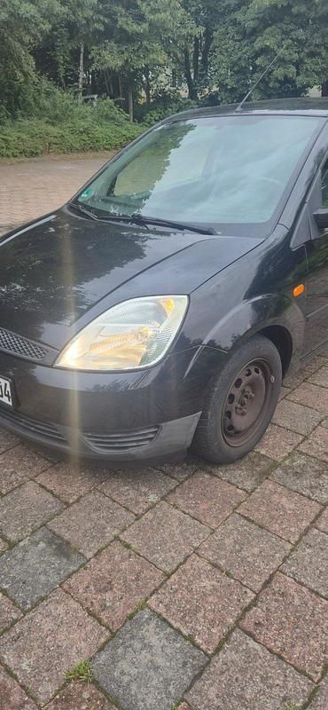 Schwarz Gebraucht 2003 Ford Fiesta Kleinwagen | 950 € (Guter Preis) - Bild 1/4