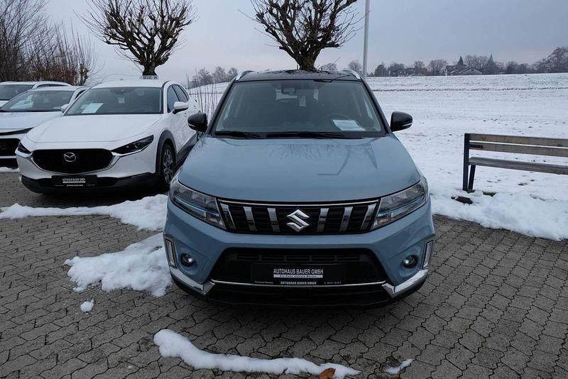 Gebraucht Suzuki Vitara Comfort+ 129 PS (94 kW) 2023 Schwarz SUV