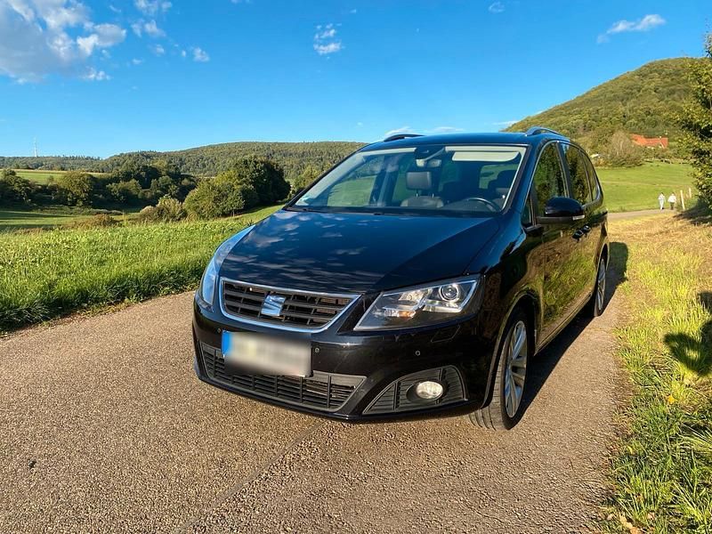 Schwarz Gebraucht 2016 Seat Alhambra Van / Kleinbus | 19.900 € (Superpreis) - Bild 1/4