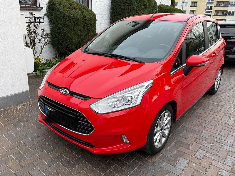 Gebraucht Ford B-MAX Titanium 105 PS (77 kW) 2015 Rot Van / Kleinbus