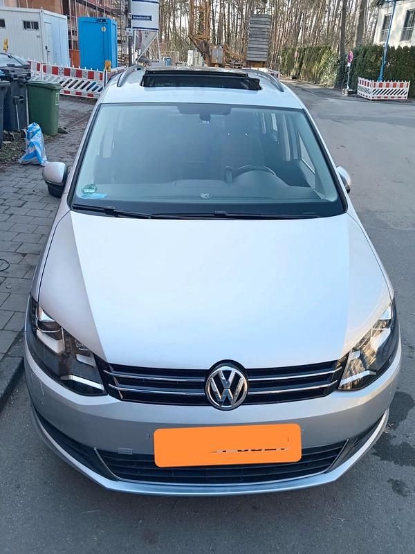 Gebraucht VW Sharan Comfortline 140 PS (102 kW) 2015 Silber Van / Kleinbus