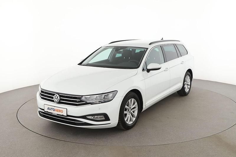 Weiß Gebraucht 2019 VW Passat Business Kombi | 19.880 € (Guter Preis) - Bild 1/3