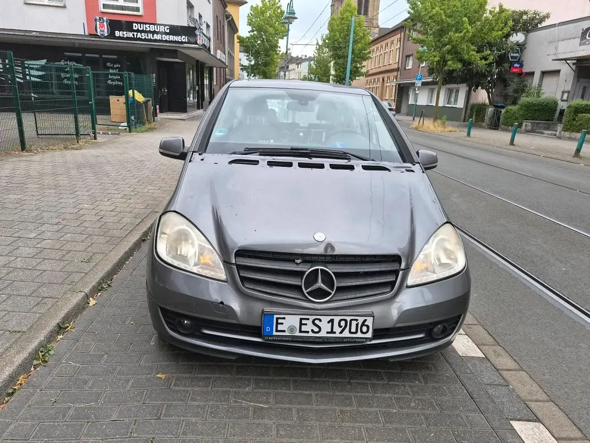 Gebraucht Mercedes A180 109 PS (80 kW) 2009 Schwarz Kleinwagen