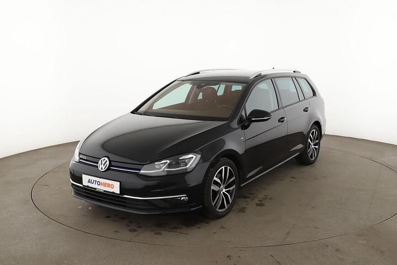Gebraucht VW Golf VII Join 131 PS (96 kW) 2019 Schwarz Kombi