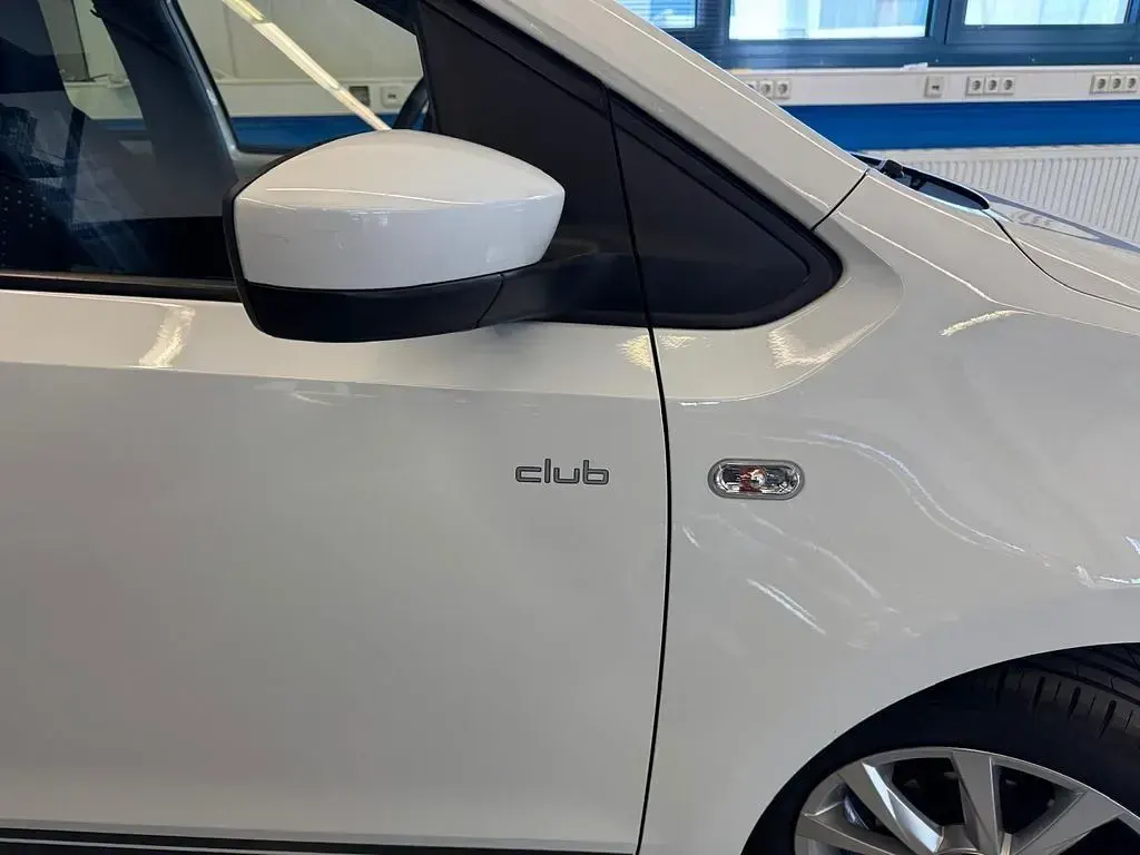Gebraucht VW up! CLUB 75 PS (55 kW) 2016 Weiß Kleinwagen