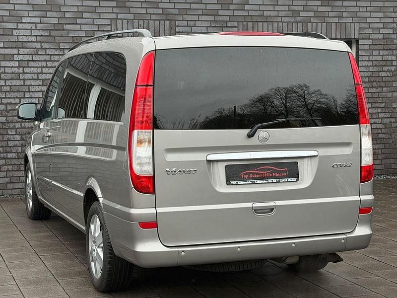 Gebraucht Mercedes Viano 150 PS (110 kW) 2011 Silber Van / Kleinbus