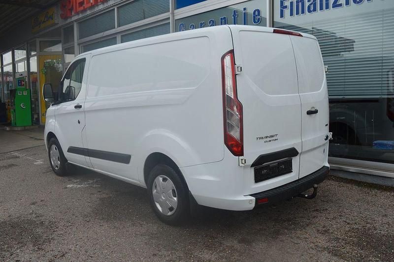 Gebraucht Ford Transit Custom Trend 131 PS (96 kW) 2019 Weiß Van / Kleinbus