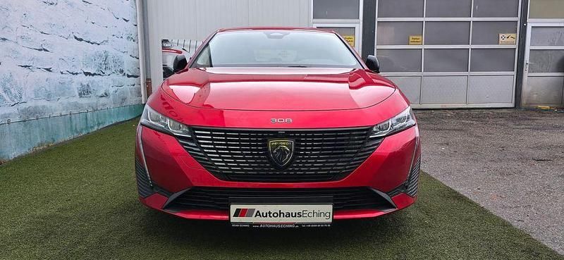 Gebraucht Peugeot 308 Allure 131 PS (96 kW) 2024 Rot Limousine