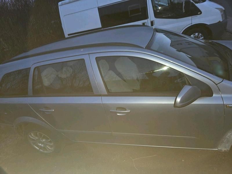 Gebraucht Opel Astra 90 PS (66 kW) 2006 Silber Kombi