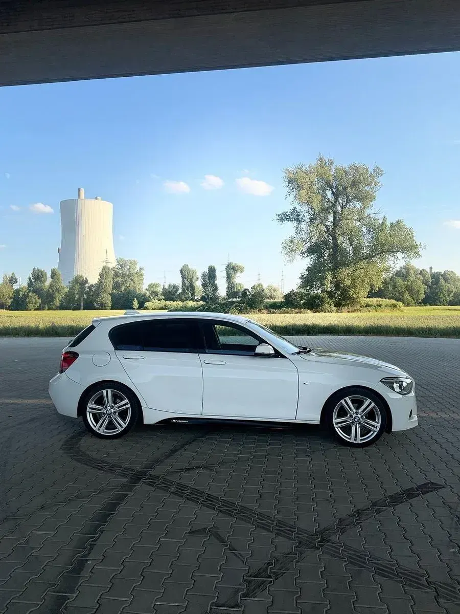 Gebraucht BMW 116 M Sport 136 PS (100 kW) 2014 Weiß Kleinwagen