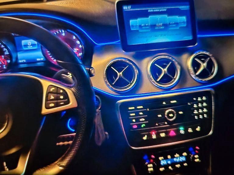 Grau Gebraucht 2016 Mercedes CLA220 Limousine | 18.900 € (Etwas zu teuer) - Bild 1/4