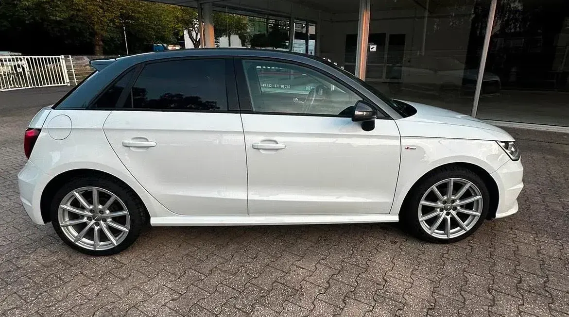 Gebraucht Audi A1 Sportback 95 PS (69 kW) 2016 Weiß Kleinwagen