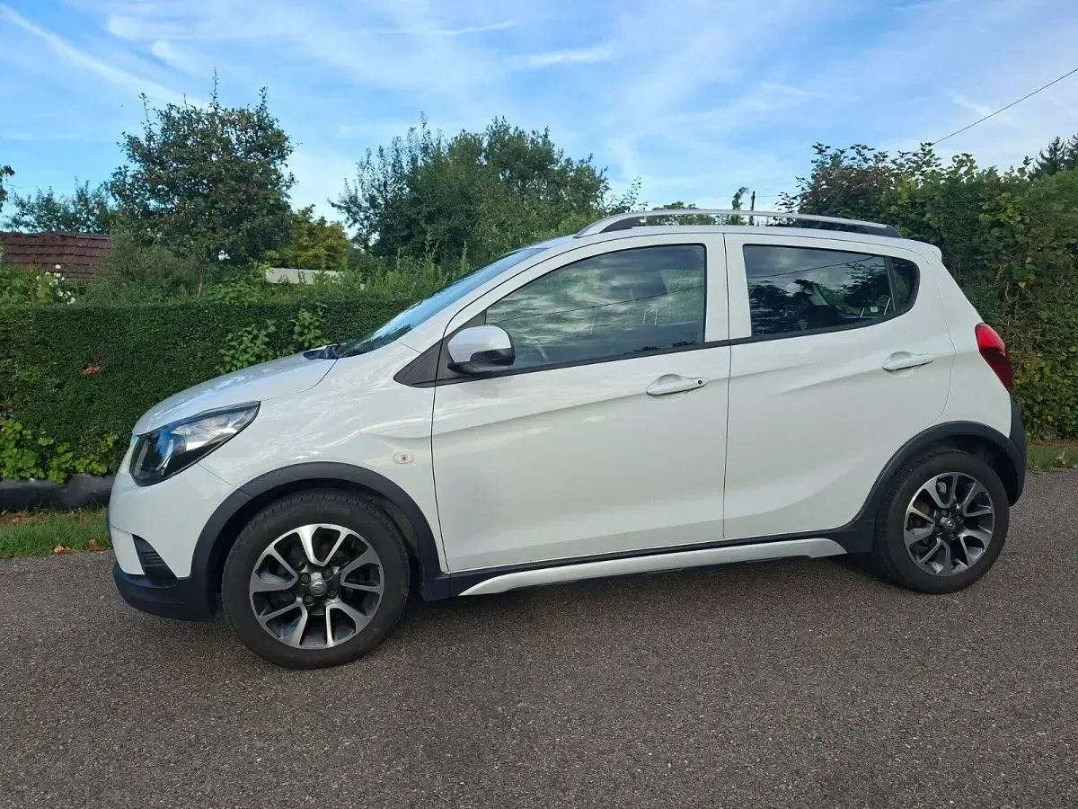 Gebraucht Opel Karl Rocks 73 PS (53 kW) 2019 Weiß Kleinwagen