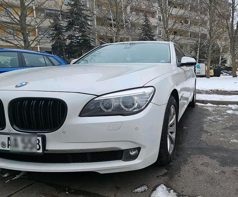 Gebraucht BMW 730 258 PS (189 kW) 2012 Weiß Limousine