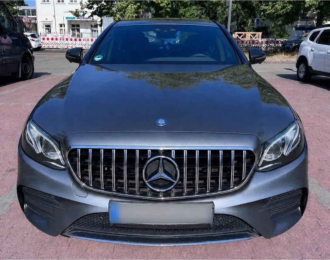 Gebraucht Mercedes E220 AMG line 194 PS (142 kW) 2017 Grau Limousine