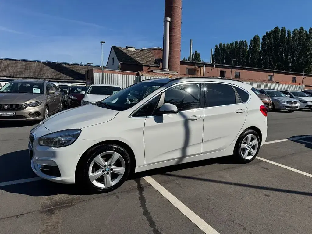 Gebraucht BMW 218 Active Tourer Luxury Line 150 PS (110 kW) 2015 Weiß Van / Kleinbus