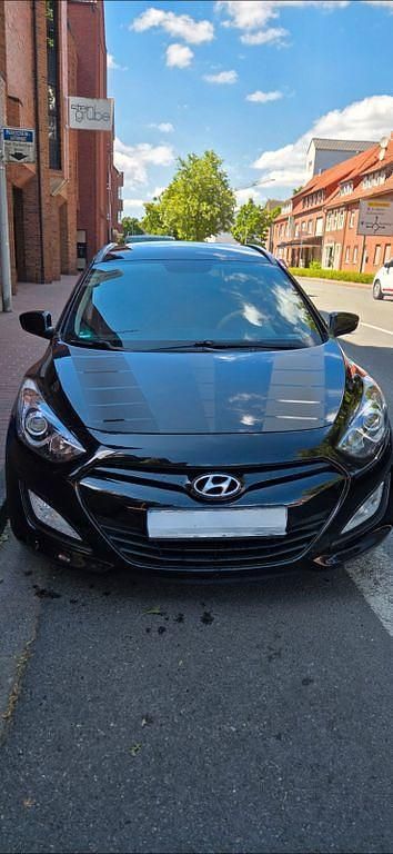 Schwarz Gebraucht 2013 Hyundai i30 Style Kombi | 5.000 € (Superpreis) - Bild 1/4