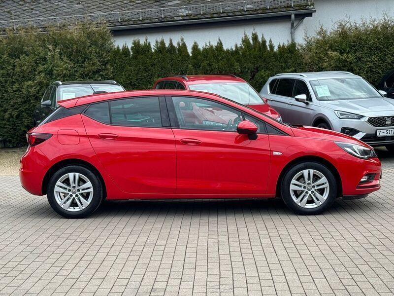 Usata Opel Astra Active 105 CV (77 kW) 2017 Rosso Berlina