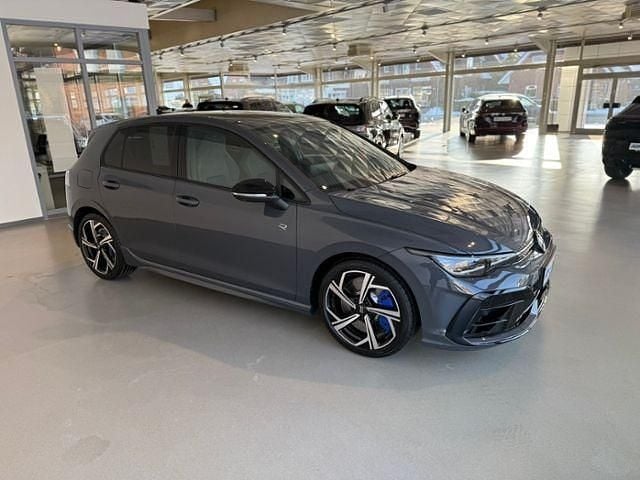 Neu VW Golf VIII Style 333 PS (244 kW) 2026 Grau Limousine
