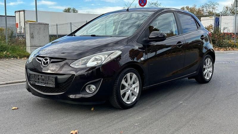 Gebraucht Mazda 2 Active 75 PS (55 kW) 2011 Schwarz Limousine