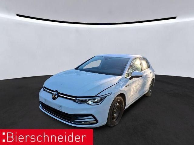 Gebraucht VW Golf VIII Style 131 PS (96 kW) 2023 Weiß Limousine