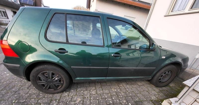 Gebraucht VW Golf IV 75 PS (55 kW) 2001 Grün Kleinwagen