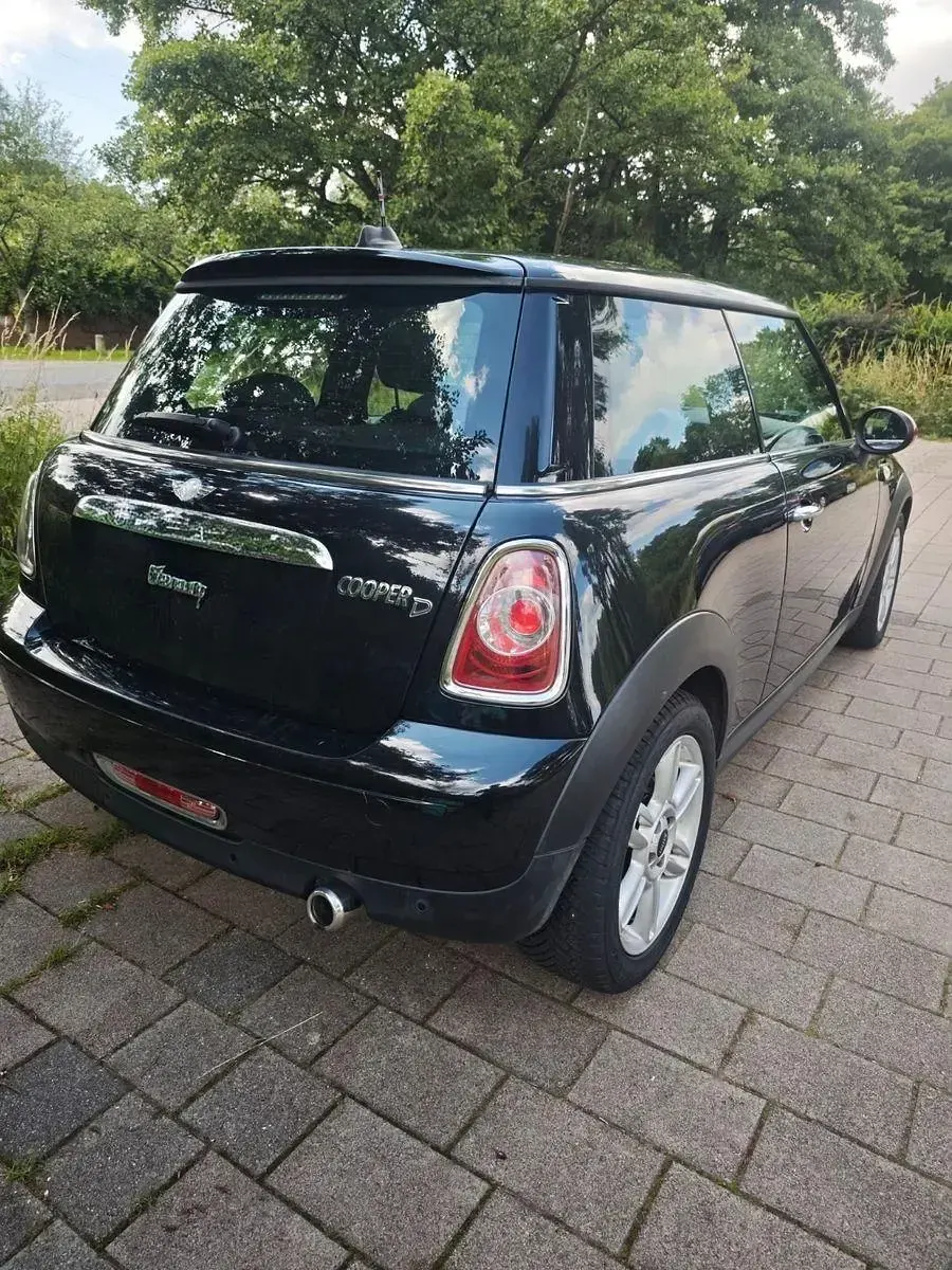 Gebraucht Mini Cooper D 118 PS (86 kW) 2011 Schwarz Kleinwagen