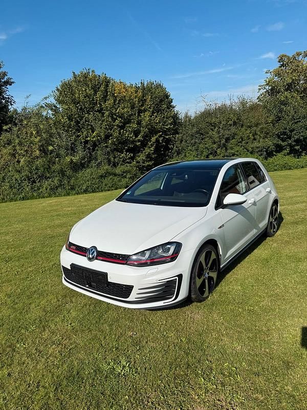 Weiß Gebraucht 2014 VW Golf VII GTI Limousine | 16.800 € (Fairer Preis) - Bild 1/4