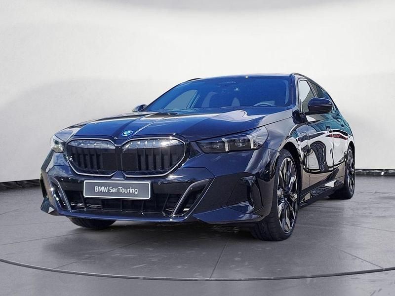 Nowe BMW 530e Performance 299 KM (219 kW) 2026 Czarny Kombi